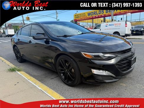 Used 2021 Chevrolet Malibu LT w/ Midnight Edition FWD image 1