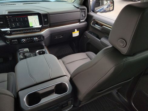 New 2026 GMC Sierra 1500 Elevation w/ Elevation Premium Package AWD/4WD image 18