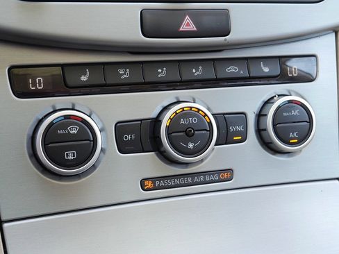 Used 2013 Volkswagen CC Lux FWD image 39