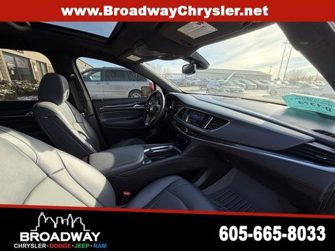 Used 2023 Buick Enclave Essence w/ Experience Buick Package image 10