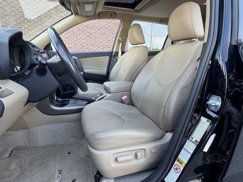 Used 2009 Toyota RAV4 Limited AWD/4WD image 18