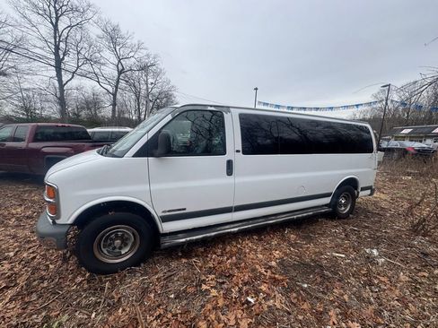 Used 2000 Chevrolet Express 3500 Extended Passenger w/ LS Preferred Equipment Group RWD image 8