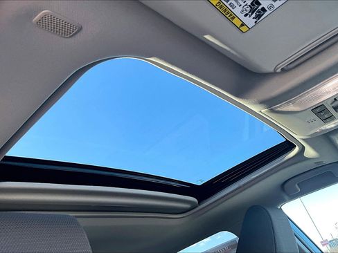 Used 2025 Toyota RAV4 XLE image 21