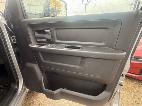 Used 2024 RAM 3500 Tradesman w/ Chrome Appearance Group image 16