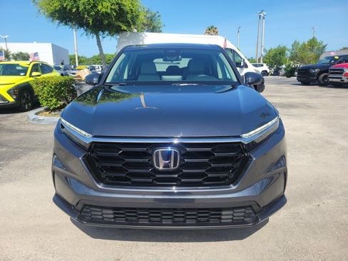 Used 2025 Honda CR-V EX image 2