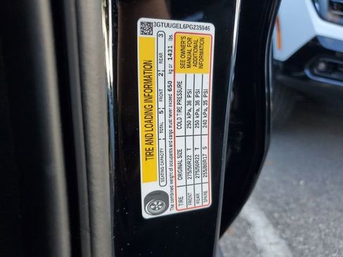 Used 2023 GMC Sierra 1500 Denali w/ Denali Reserve Package image 32