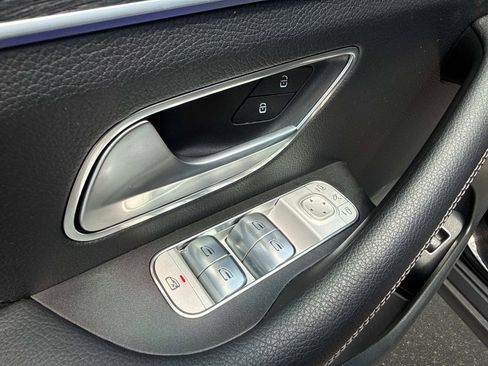 Certified 2025 Mercedes-Benz GLE 450e 4MATIC image 17