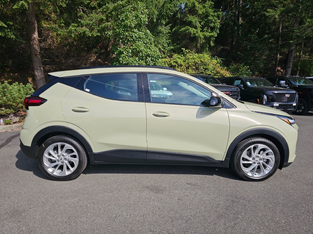 New 2027 Chevrolet Bolt LT w/ Dual Panel Sunroof Package FWD image 8