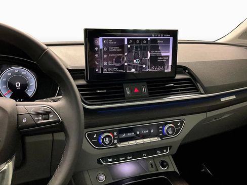 Certified 2025 Audi Q5 2.0T Premium Plus w/ Premium Plus Package AWD/4WD image 7