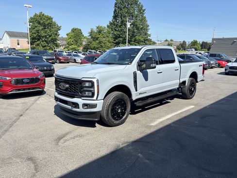 New 2025 Ford F250 Lariat w/ Lariat Ultimate Package AWD/4WD image 16