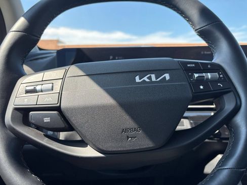 Used 2026 Kia Sportage LX FWD image 28