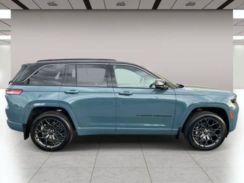 New 2026 Jeep Grand Cherokee Summit AWD/4WD image 2
