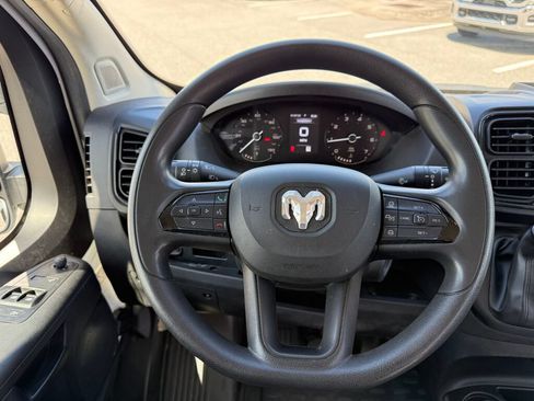 Used 2025 RAM ProMaster 2500 w/ Convenience Group FWD image 19