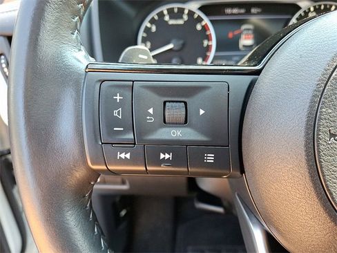 Used 2023 Nissan Rogue SV w/ SV Premium B Package image 22