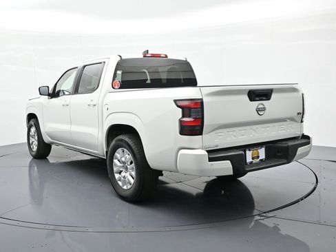 Used 2023 Nissan Frontier SV w/ Technology Package RWD image 8