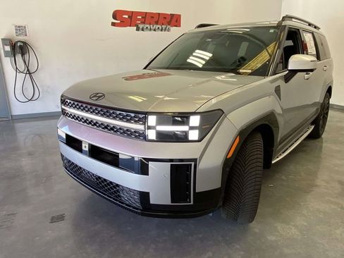 Used 2025 Hyundai Santa Fe Calligraphy image 6