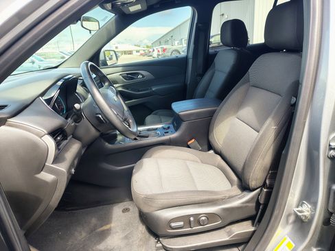 Used 2023 Chevrolet Traverse LT AWD/4WD image 11