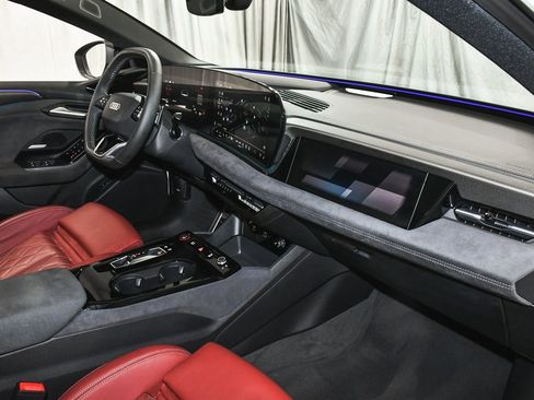 Used 2025 Audi S6 e-tron Prestige w/ 21" Black Optic Package image 70