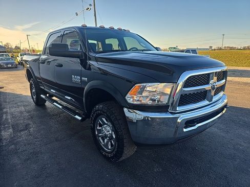 Used 2018 RAM 2500 Tradesman w/ Chrome Appearance Group image 9