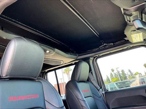 Certified 2025 Jeep Wrangler Unlimited Rubicon w/ Convenience Group image 14