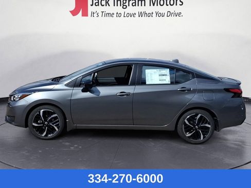 New 2025 Nissan Versa SR w/ Trunk Package image 2