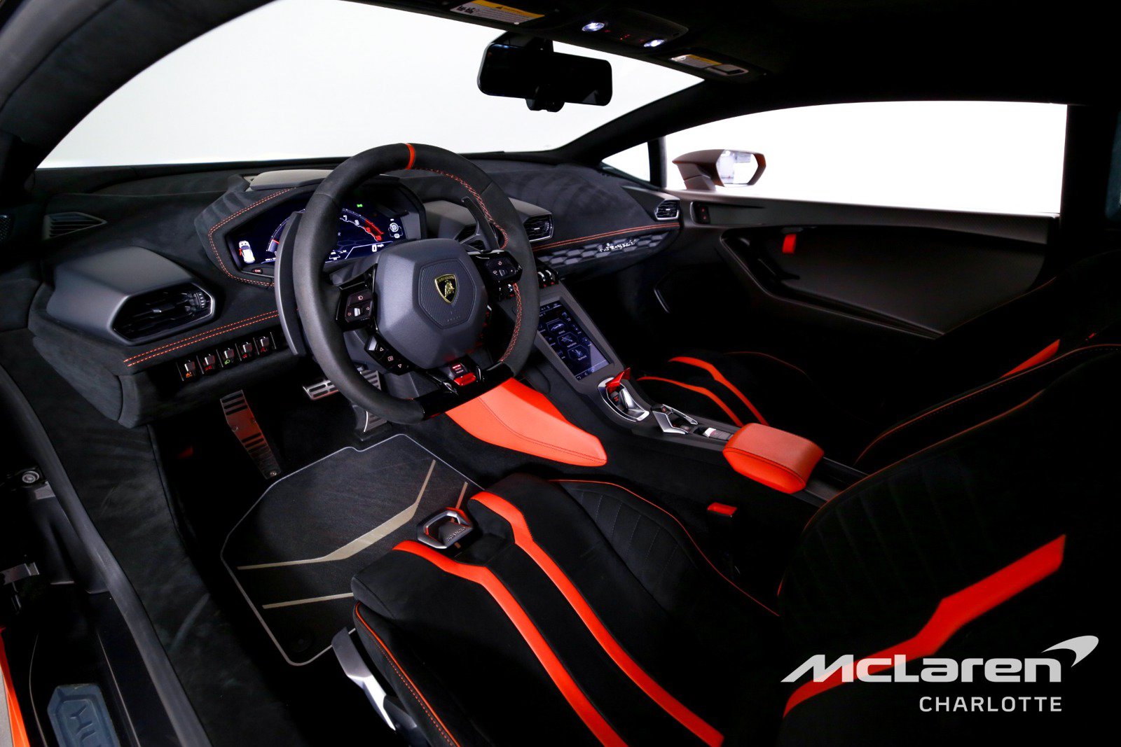 Used 2022 Lamborghini Huracan STO RWD image 12