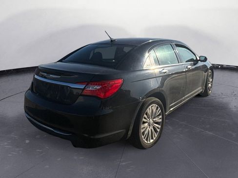 Used 2011 Chrysler 200 Limited image 5