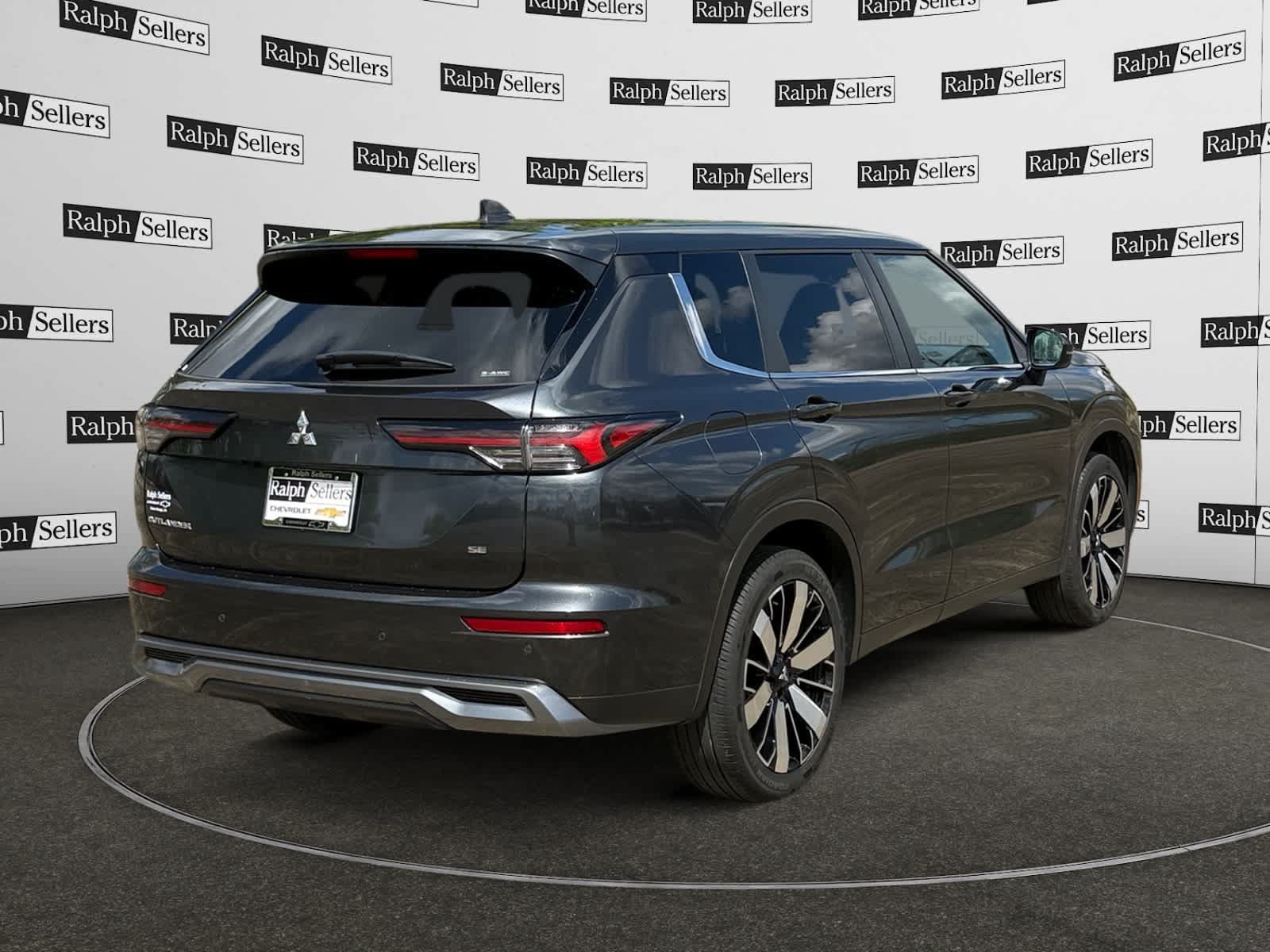 Used 2025 Mitsubishi Outlander SE AWD/4WD image 6