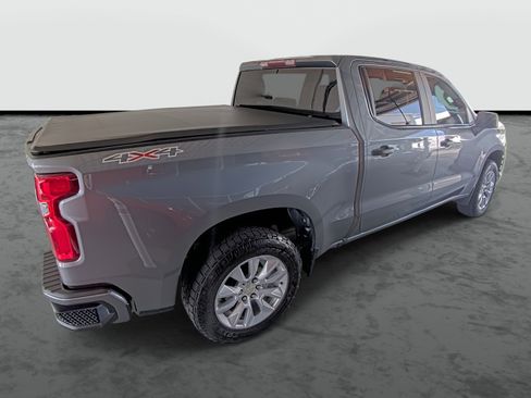 Used 2020 Chevrolet Silverado 1500 Custom w/ Custom Convenience Package AWD/4WD image 14