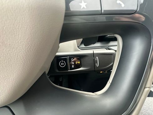 Used 2025 Kia EV9 Wind image 30