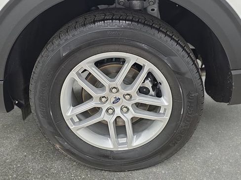 Used 2026 Ford Explorer Active AWD/4WD image 30