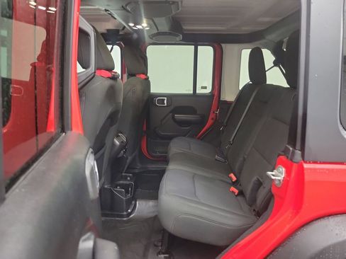 Used 2021 Jeep Wrangler Unlimited Willys image 9