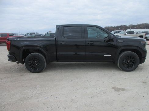 New 2026 GMC Sierra 1500 Elevation image 3