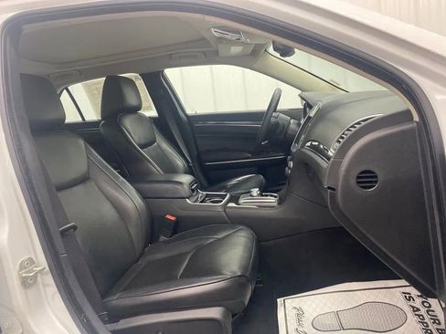 Used 2023 Chrysler 300 Touring L w/ Popular Equipment Group image 18