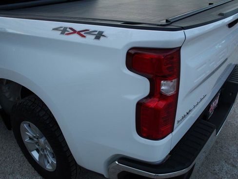 Used 2020 Chevrolet Silverado 1500 LT image 12