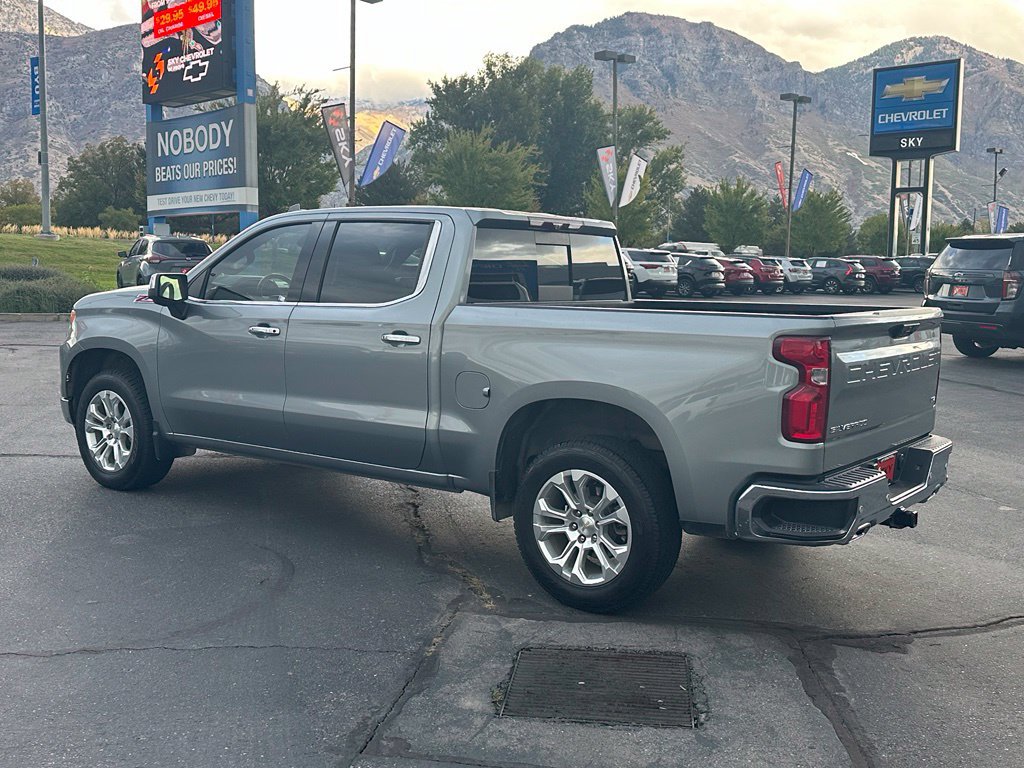 Used 2023 Chevrolet Silverado 1500 LTZ w/ LTZ Premium Package AWD/4WD image 16