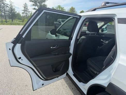 New 2026 Nissan Pathfinder SL AWD/4WD image 15
