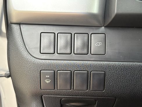 Used 2015 Toyota Highlander XLE AWD/4WD image 12
