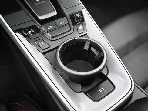 Certified 2021 Porsche 911 Targa 4S image 22