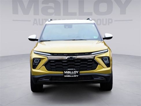 Used 2025 Chevrolet TrailBlazer ACTIV w/ Convenience Package image 2