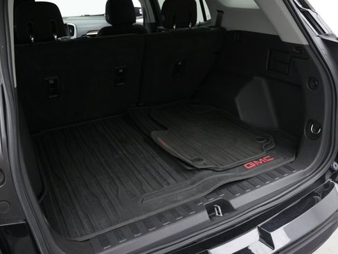 Used 2018 GMC Terrain SLE w/ Driver Convenience Package FWD image 31