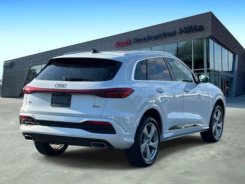 Used 2025 Audi Q5 Premium Plus w/ Premium Plus AWD/4WD image 5