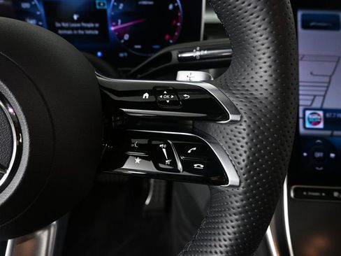 Certified 2024 Mercedes-Benz GLC 300 4MATIC image 11