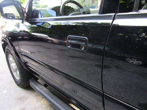Used 1998 Isuzu Rodeo LS AWD/4WD image 9