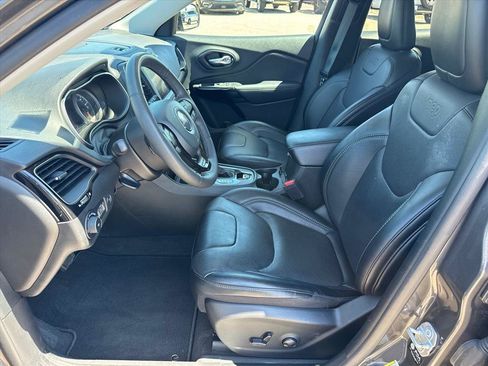 Used 2023 Jeep Cherokee Altitude Lux AWD/4WD image 9