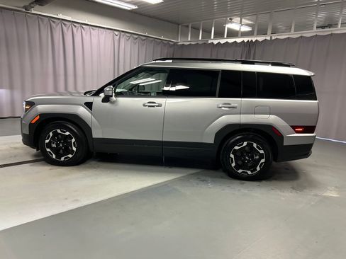 Used 2025 Hyundai Santa Fe SEL image 4