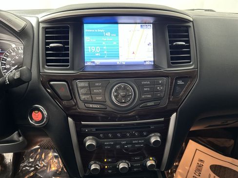 Used 2016 Nissan Pathfinder SL w/ SL Tech Package image 25