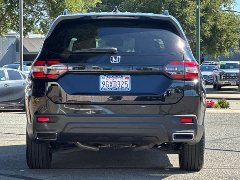 Used 2023 Honda Pilot Sport image 5