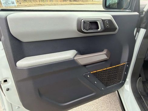 Used 2023 Ford Bronco Badlands image 19