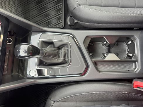 New 2026 Volkswagen Taos SE image 20